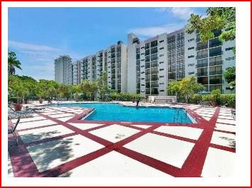 Plaza of the Americas - Residential