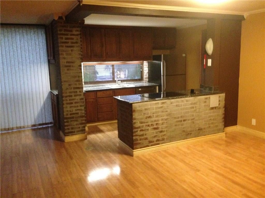 Plaza of the Americas - Residential