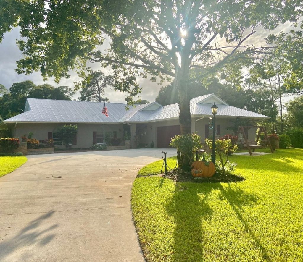 Photo of 4319 Thousand Pines Drive, Fort Pierce, FL 34981 (MLS # F10516269)