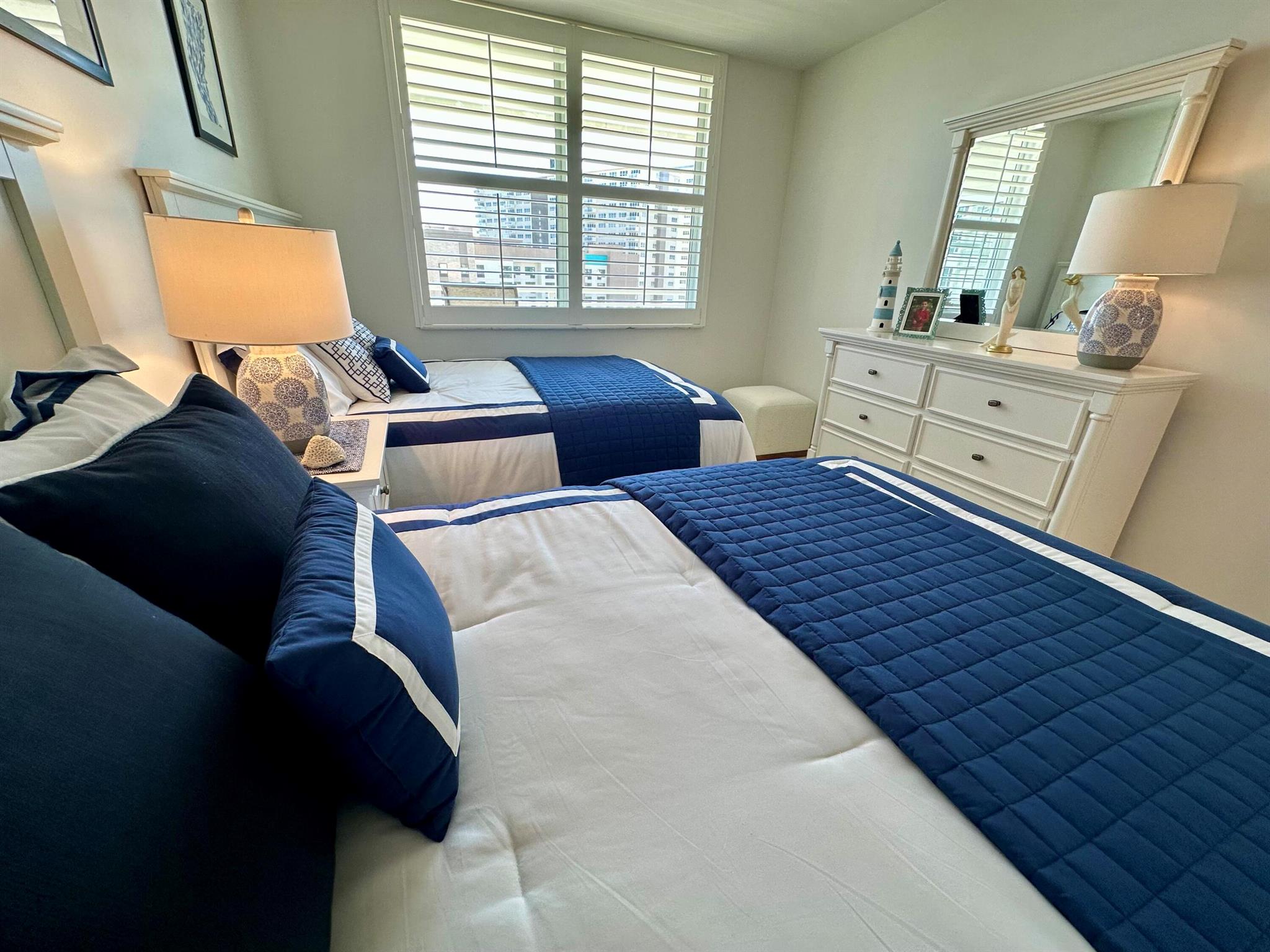 GRANADA HOUSE - Residential Lease