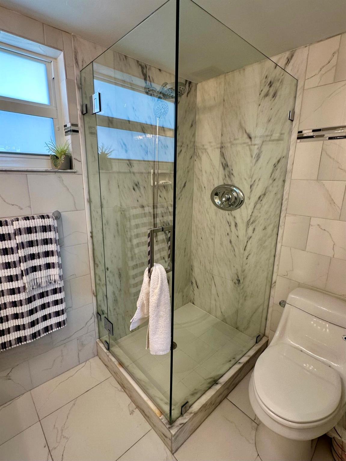 GRANADA HOUSE - Residential Lease