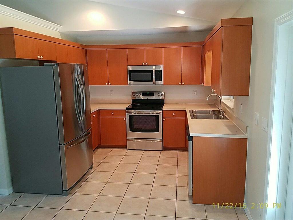 PORT ST LUCIE SECTION 13
Floresta Gardens - Residential