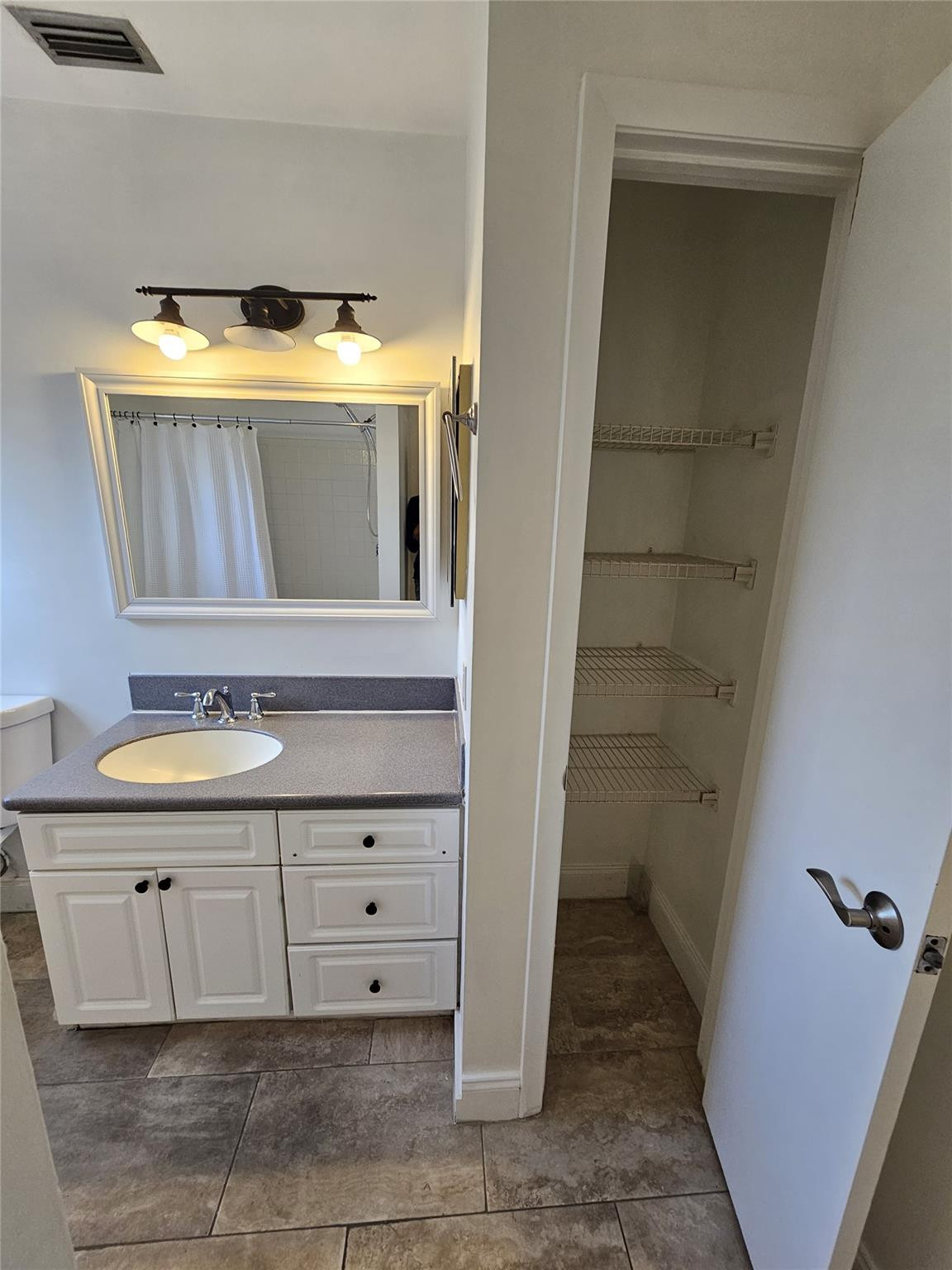 Island House - Residential