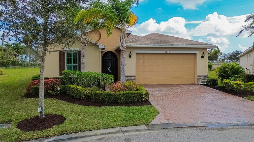 Photo of 10178 SW Fernwood Avenue, Port Saint Lucie, FL 34987 (MLS # R11158832)