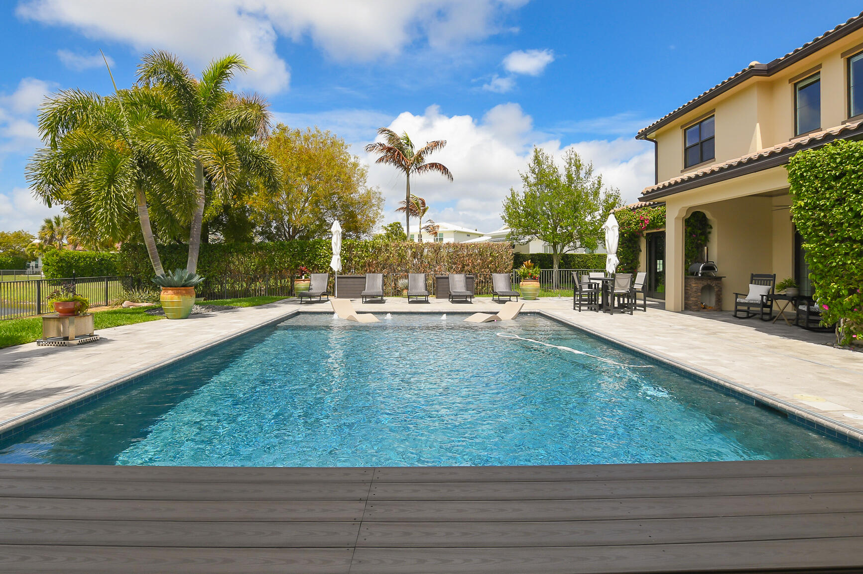 3045 NW Radcliffe Way