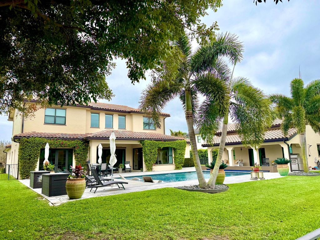 Photo of 3045 NW Radcliffe Way, Palm City, FL 34990 (MLS # B26003390)