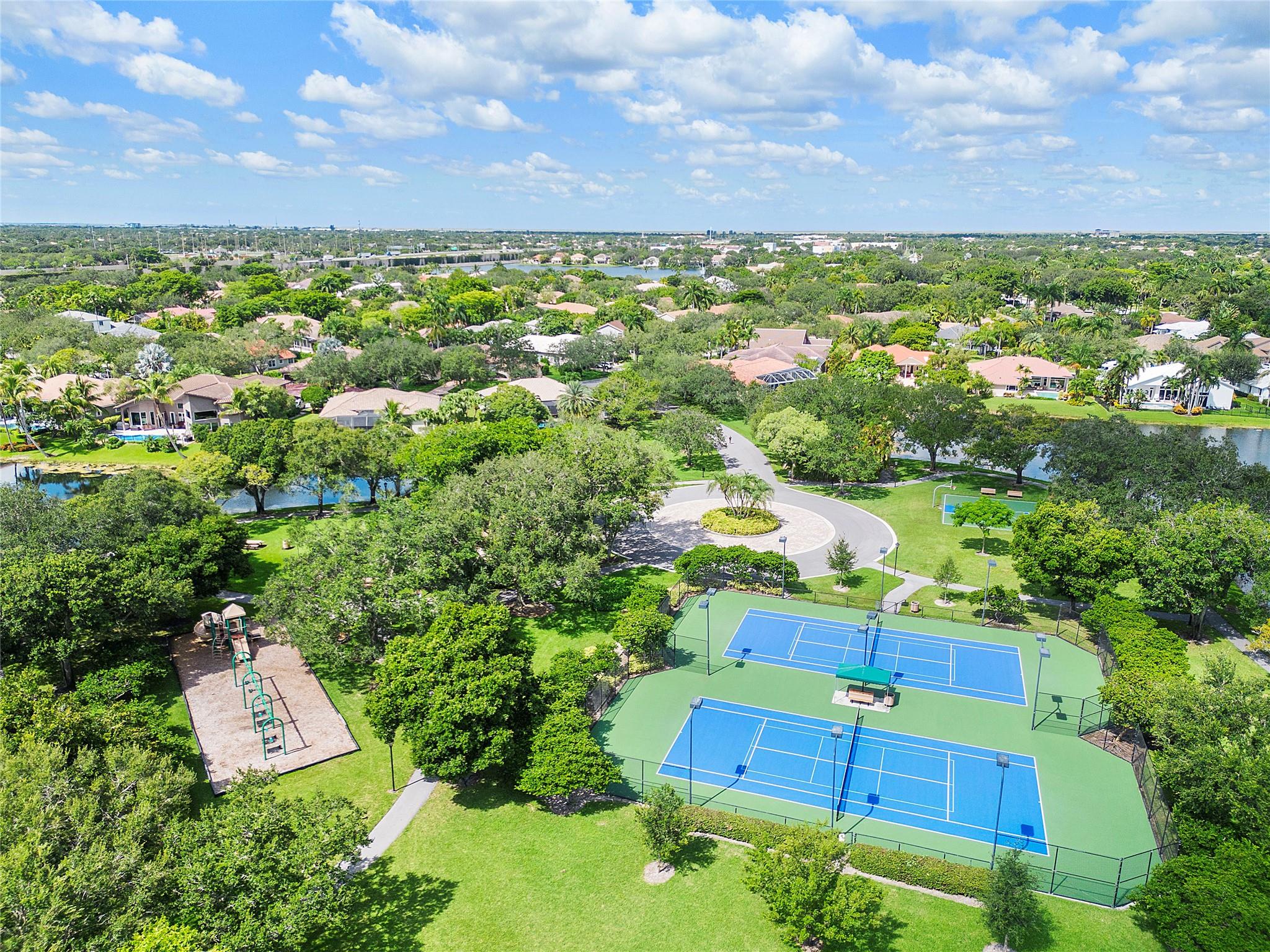 The Landings Of Parkland - Residential