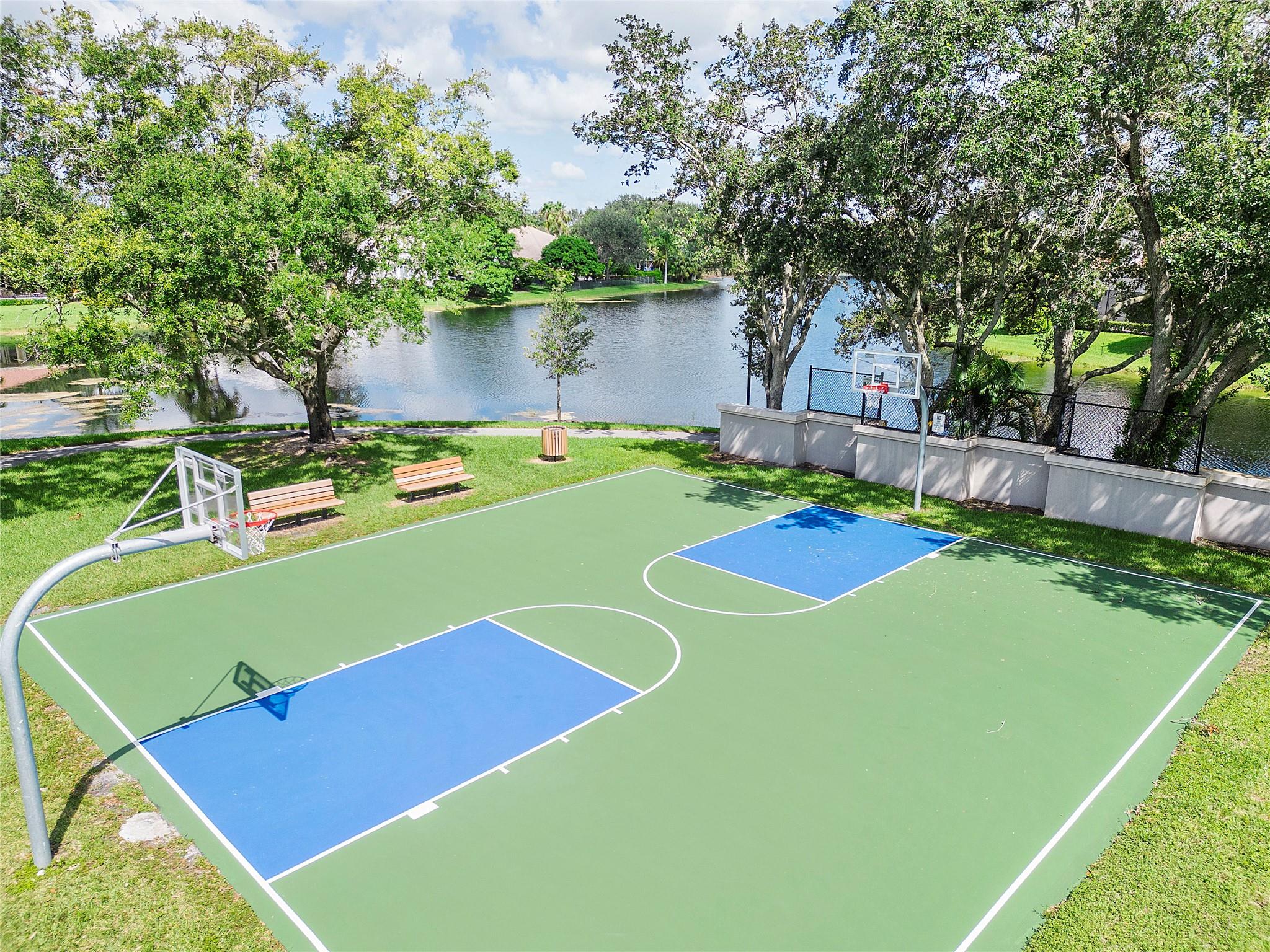 The Landings Of Parkland - Residential