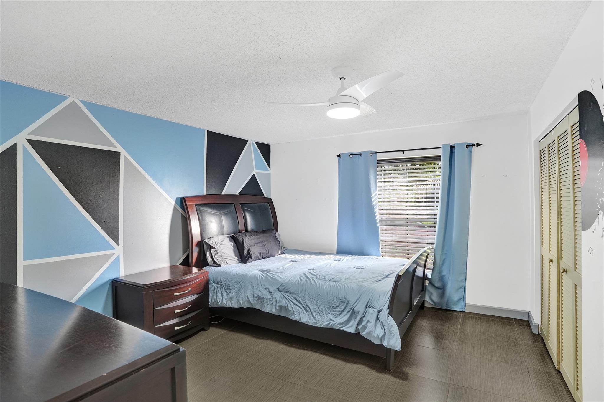 PINE RIDGE VILLAS - Residential