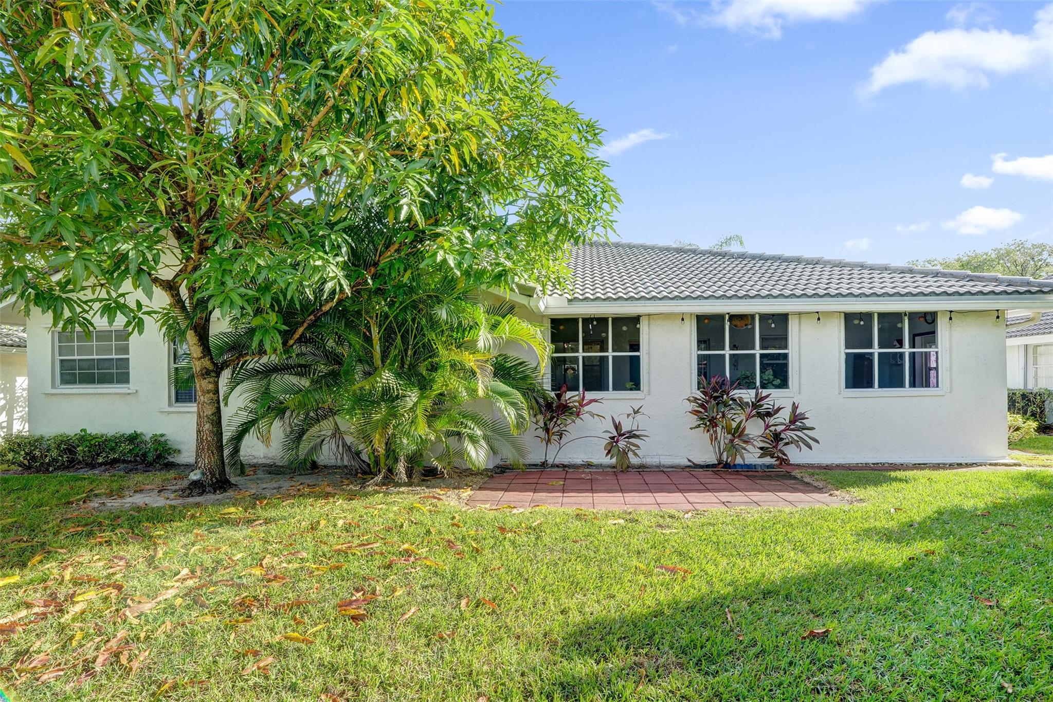 PINE RIDGE VILLAS - Residential