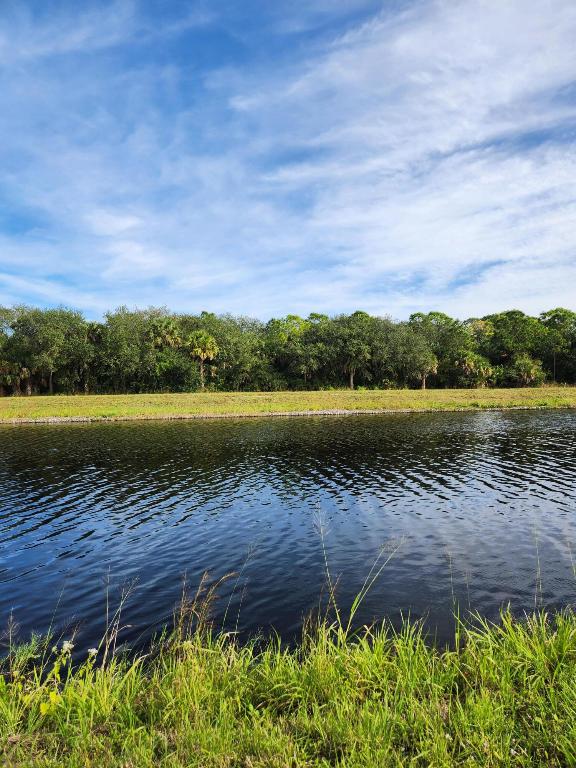 Port Saint Lucie Section 31 - Land