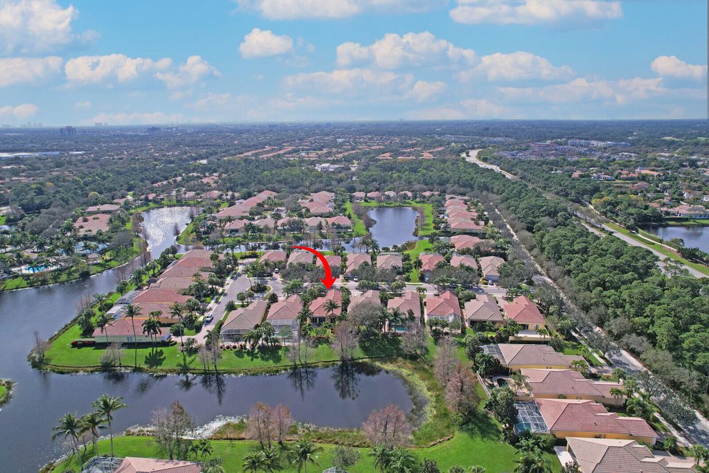 Photo of 4711 Dovehill Drive, Palm Beach Gardens, FL 33418 (MLS # R10955404)