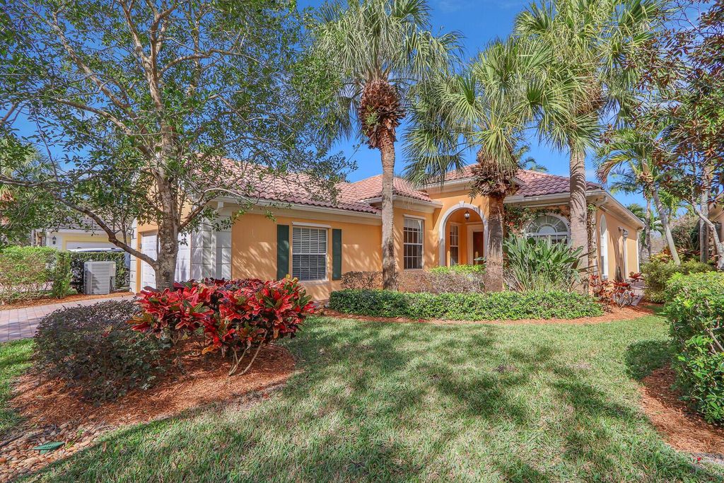 Photo of 4711 Dovehill Drive, Palm Beach Gardens, FL 33418 (MLS # R10955404)