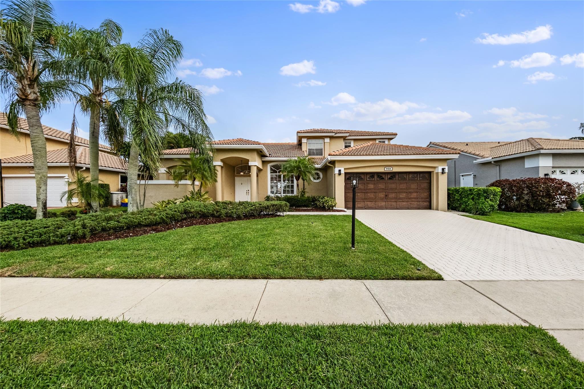 9416 Lake Serena Dr, Boca Raton, FL, 33496/$899,900 2 9416 Lake Serena Dr