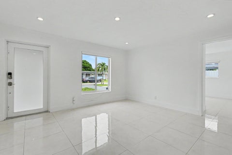 Tiny photo for 6320 ADAMS Street, Hollywood, FL 33023 (MLS # B26084132)