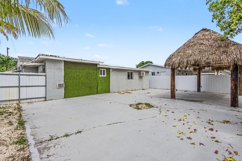 Tiny photo for 6320 ADAMS Street, Hollywood, FL 33023 (MLS # B26084132)