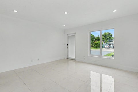 Tiny photo for 6320 ADAMS Street, Hollywood, FL 33023 (MLS # B26084132)