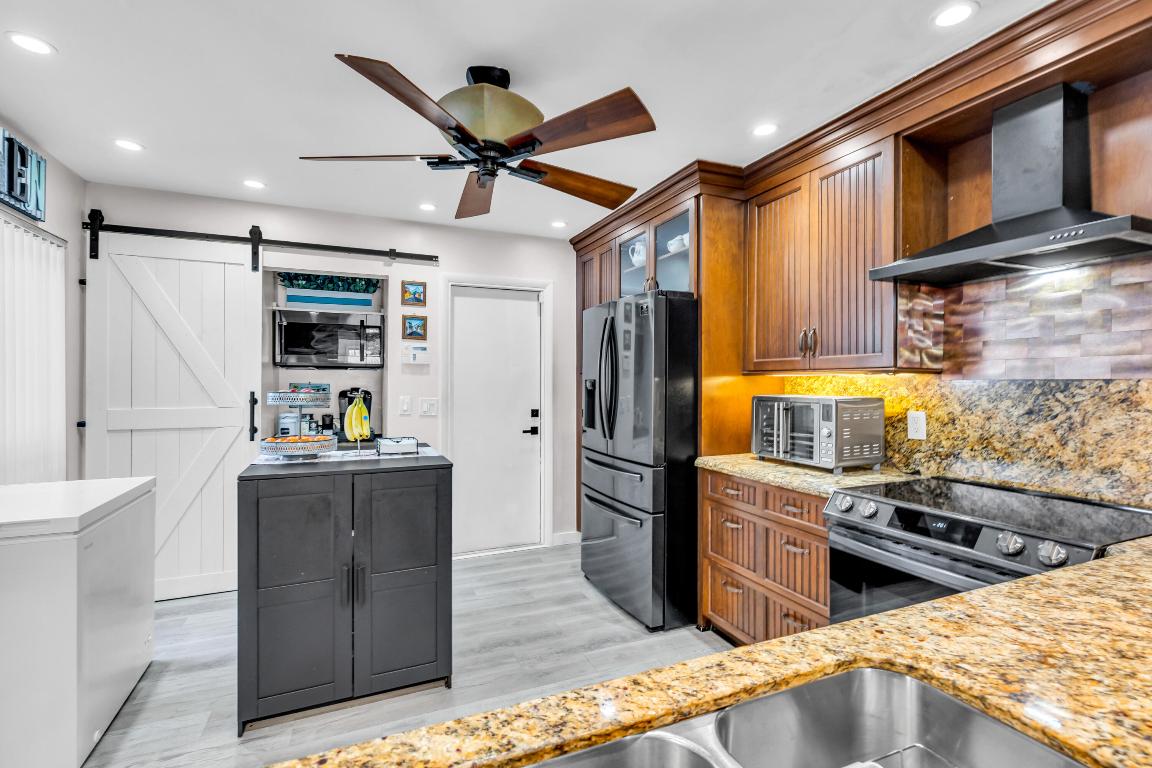 VILLAGES OF HILLSBORO SEC 1 - Residential