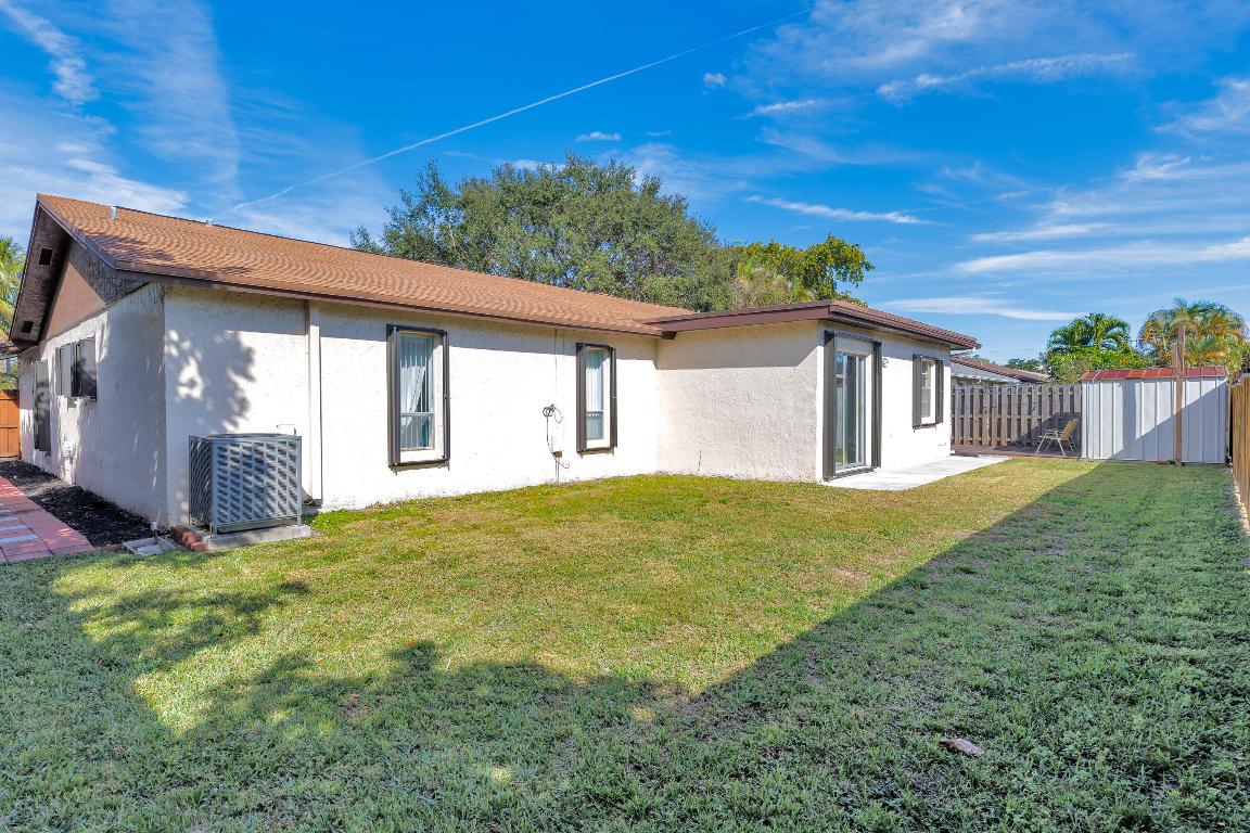 VILLAGES OF HILLSBORO SEC 1 - Residential