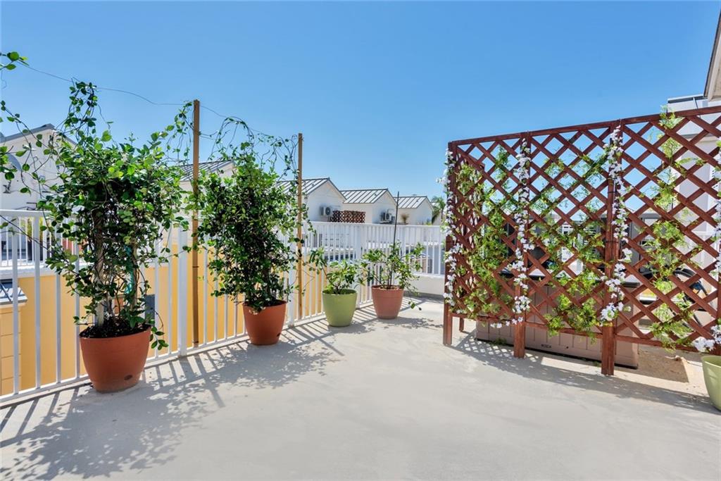 The Ellington Townhomes - Residential