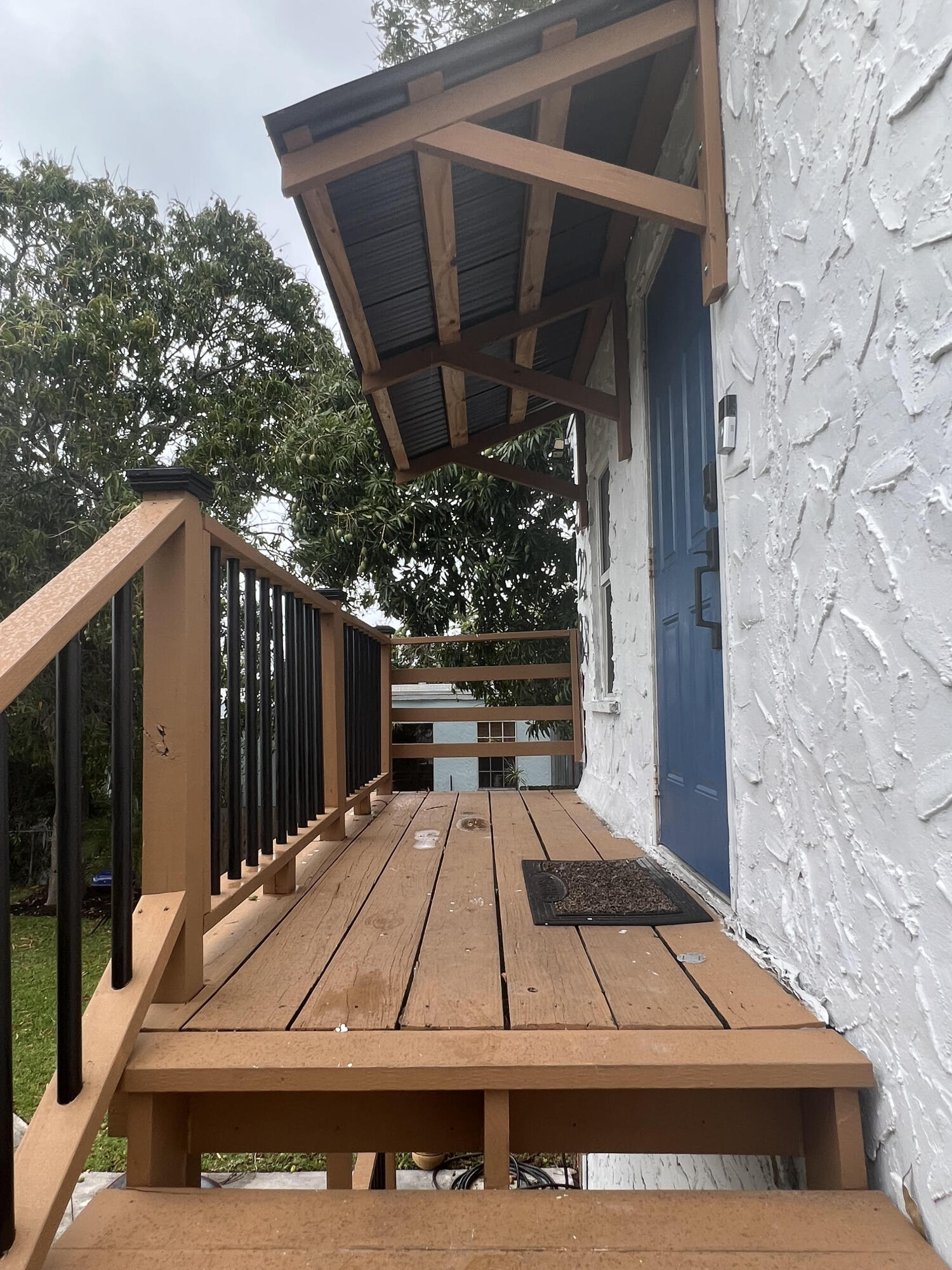 COLONIAL ESTS - Residential Income