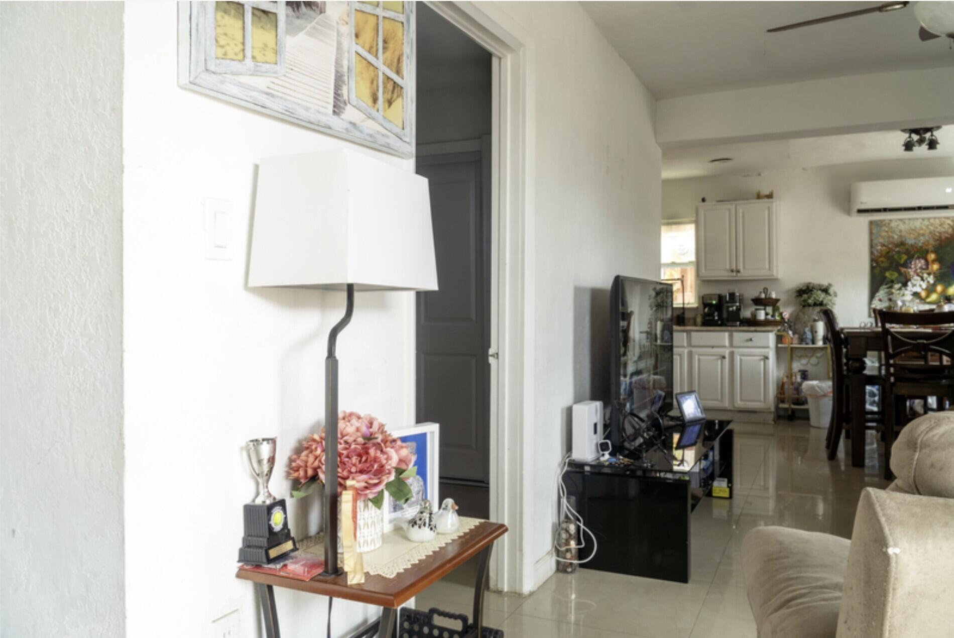 COLONIAL ESTS - Residential Income