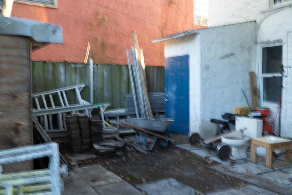 COLONIAL ESTS - Residential Income