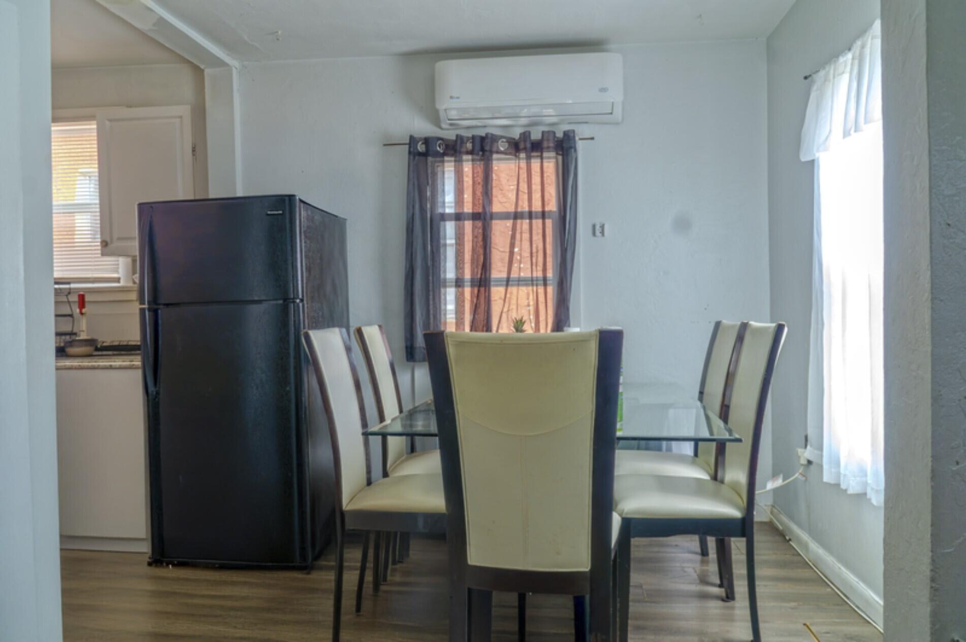 COLONIAL ESTS - Residential Income