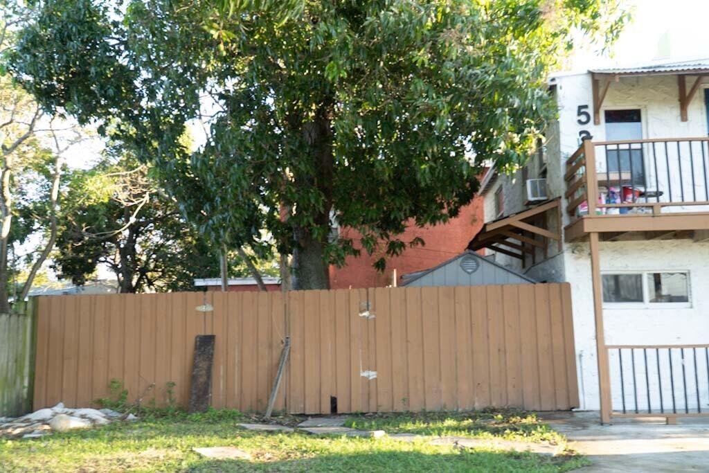 COLONIAL ESTS - Residential Income