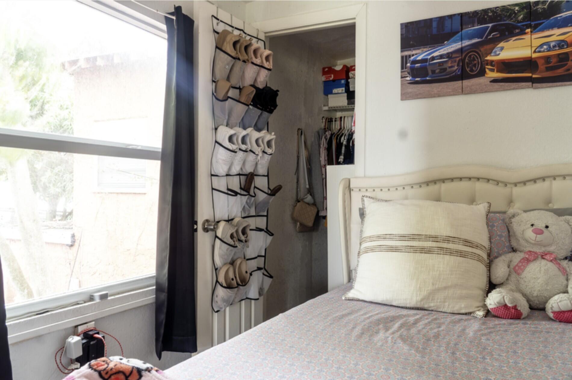 COLONIAL ESTS - Residential Income