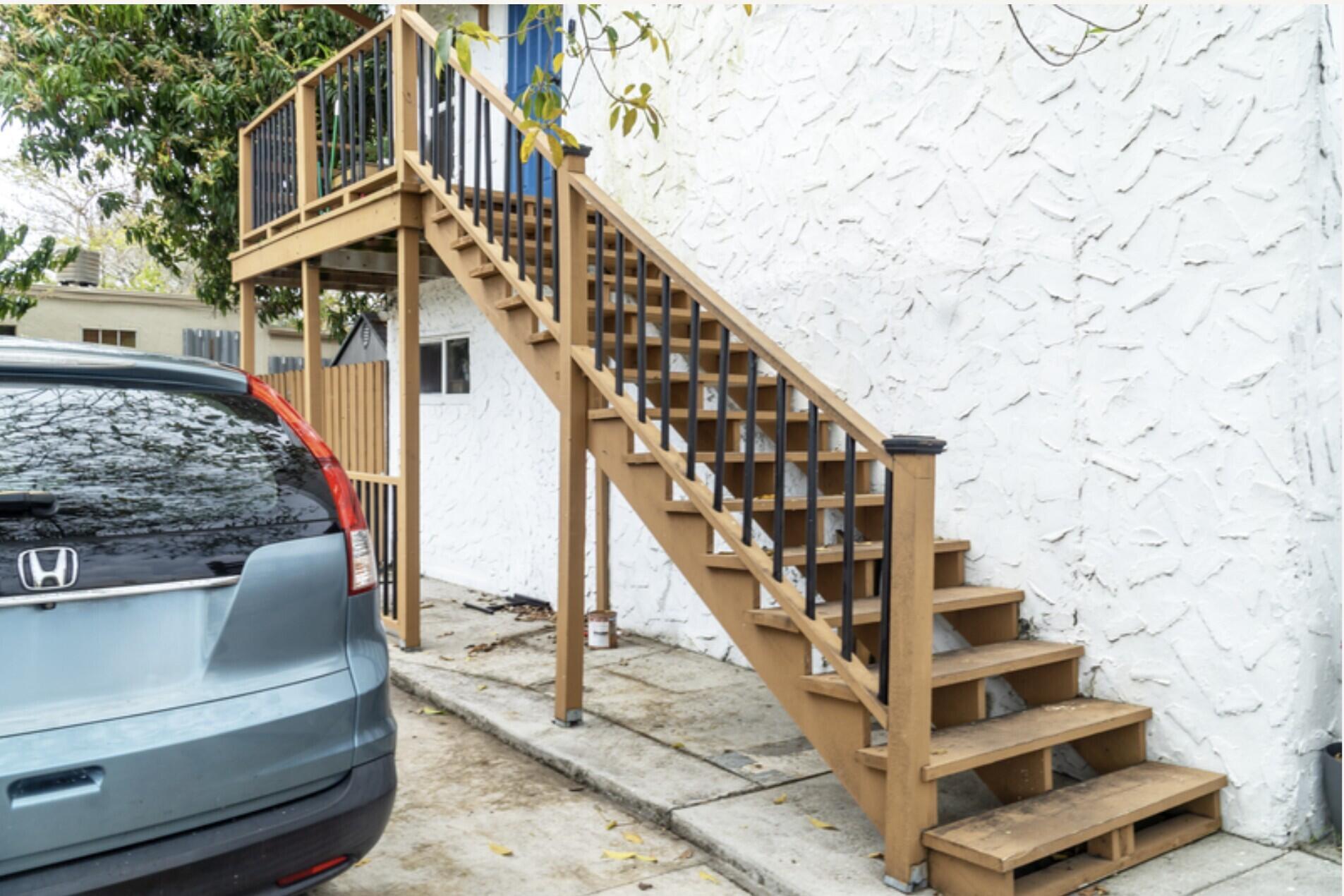 COLONIAL ESTS - Residential Income