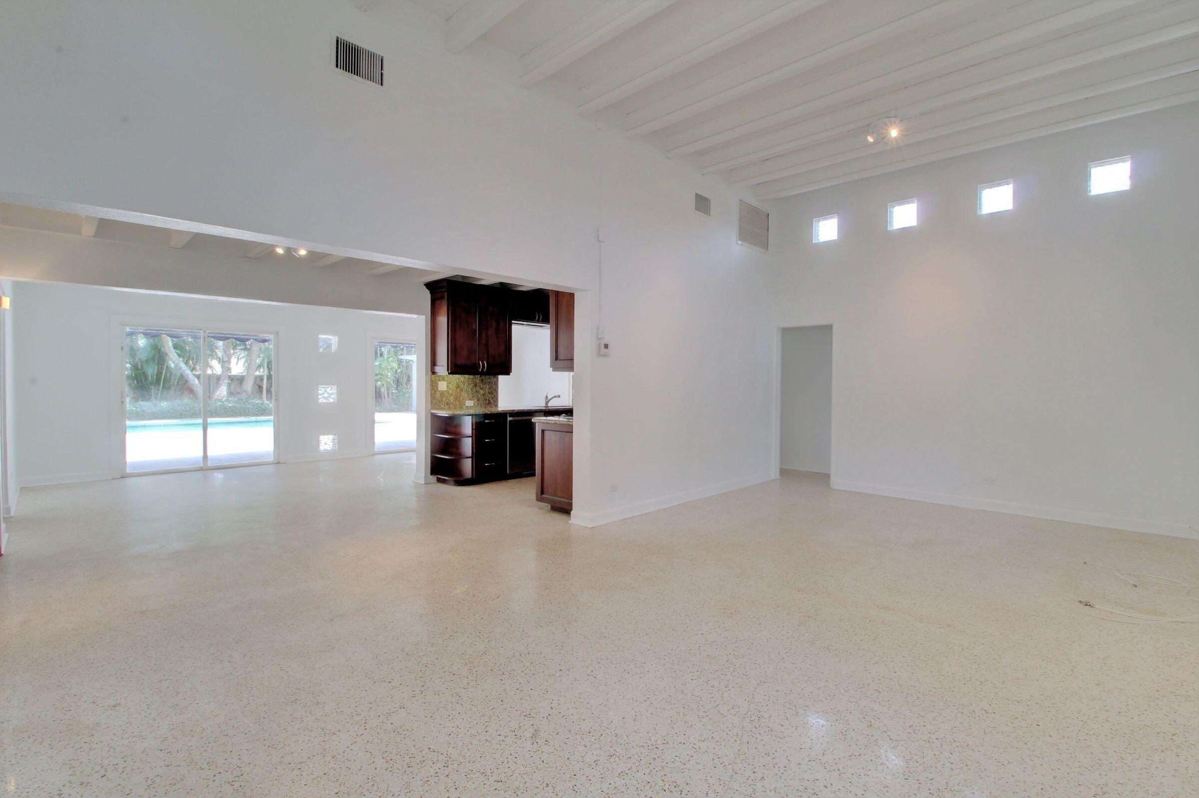 402 NW 7th Street