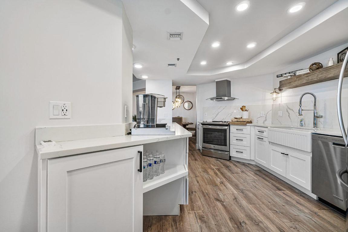 CORNICHE CONDO - Residential Lease