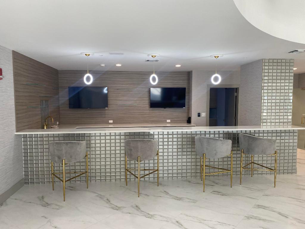 CORNICHE CONDO - Residential Lease