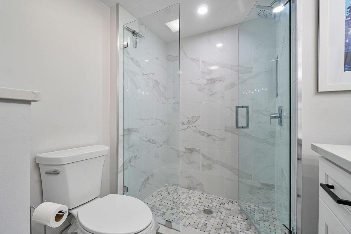 CORNICHE CONDO - Residential Lease