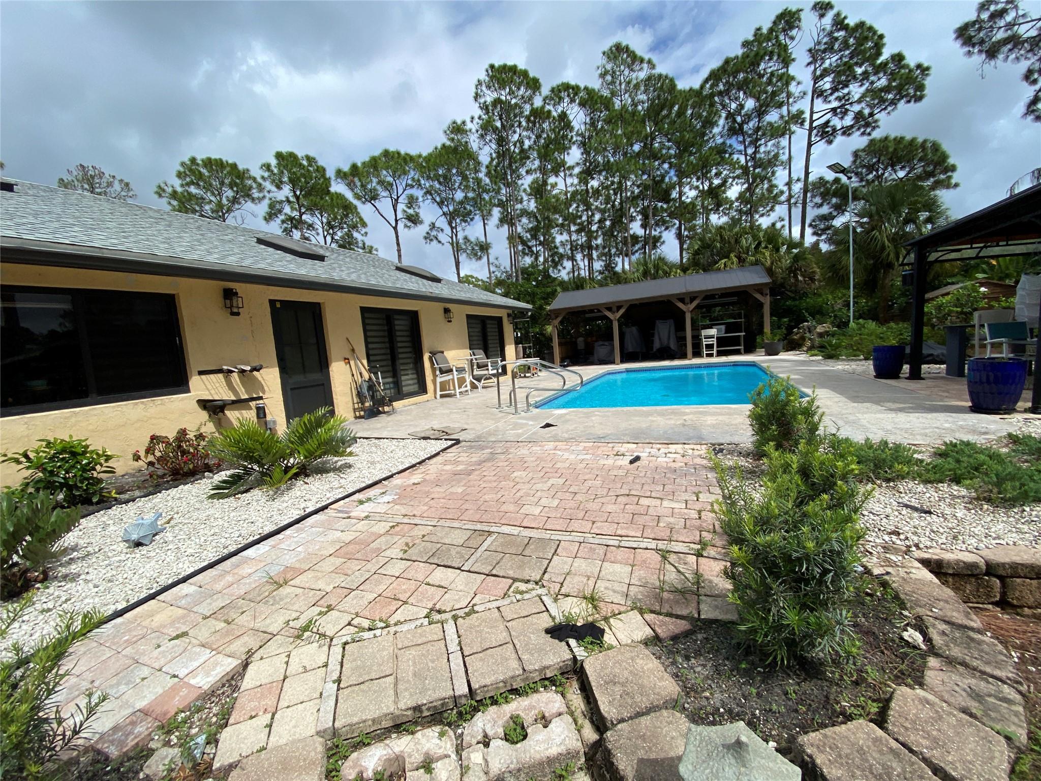 ACREAGE - Residential