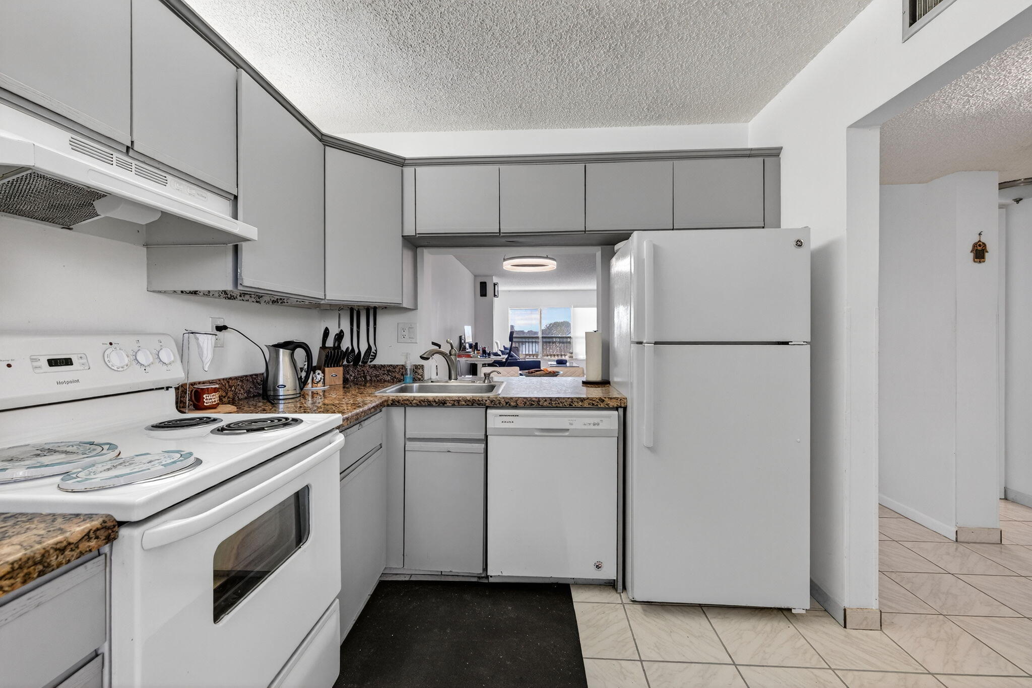 TRADEWINDS B CONDO - Residential