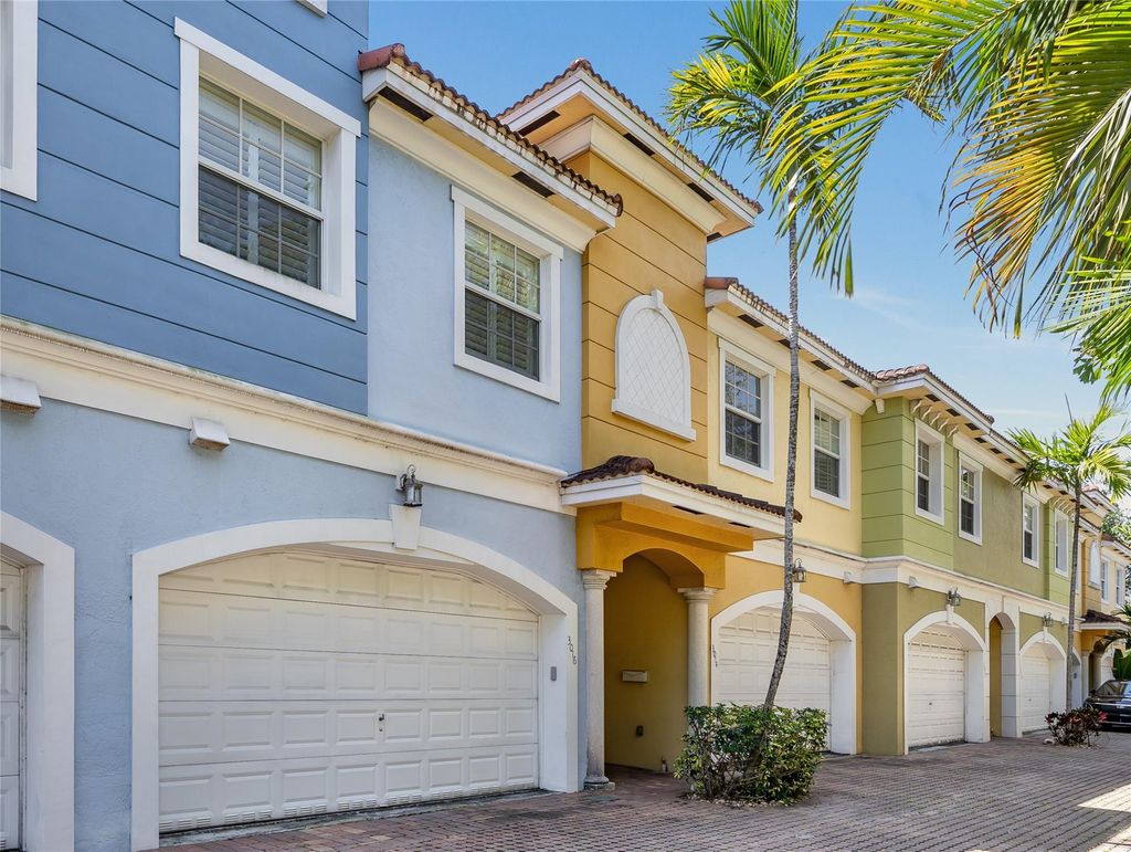 Photo of 3016 NE 5th Terrace #6, Wilton Manors, FL 33334 (MLS # F10429847)