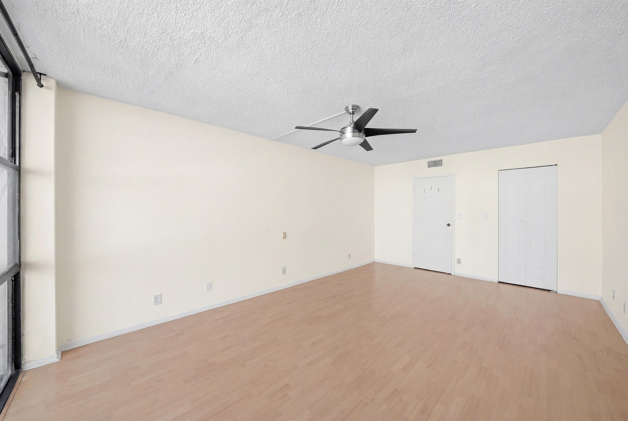 OCEANVIEW PARK CONDO - Residential