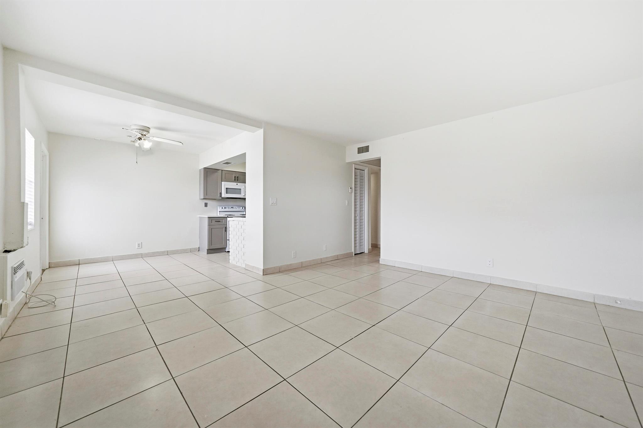 LAKE VIEW CONDO APTS - Residential Lease