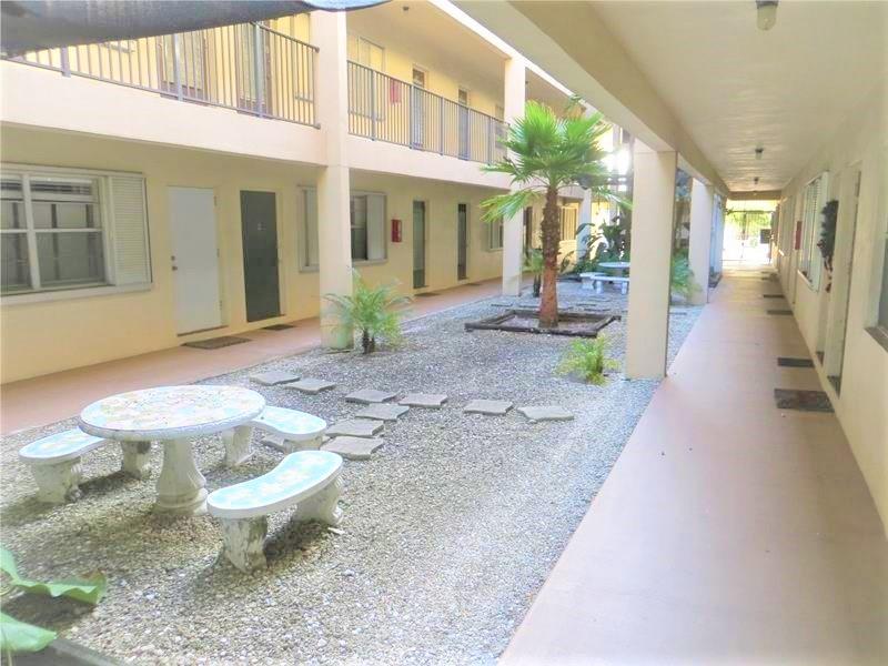Royal Palm Gardens - Residential Lease