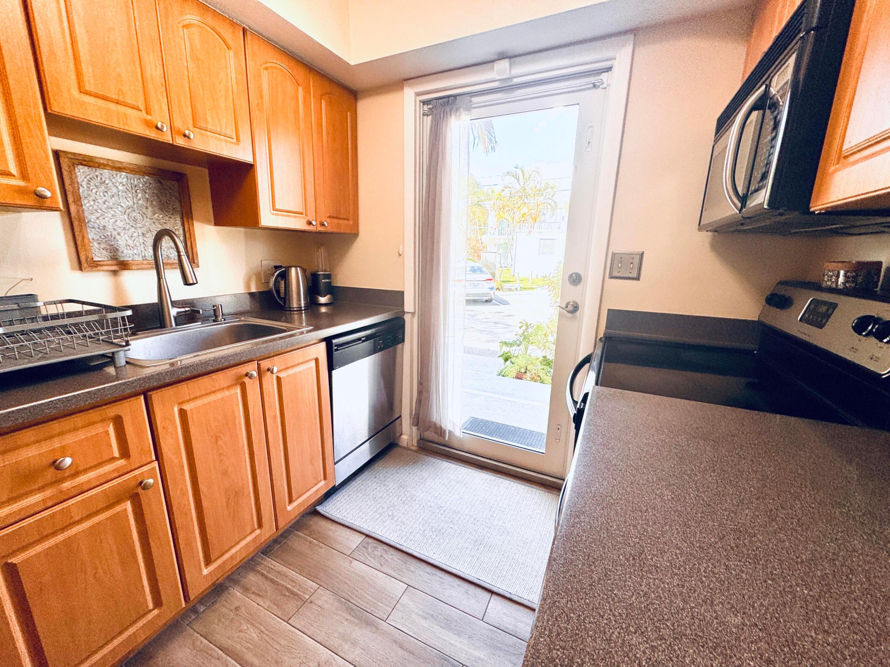 VENETIAN PARK CO-OP - Residential