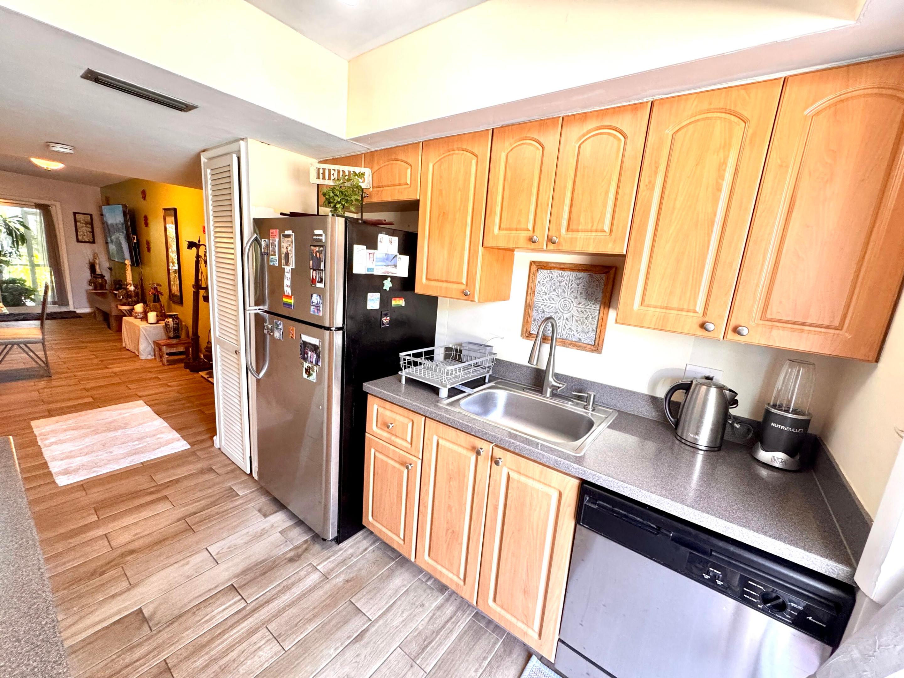 VENETIAN PARK CO-OP - Residential