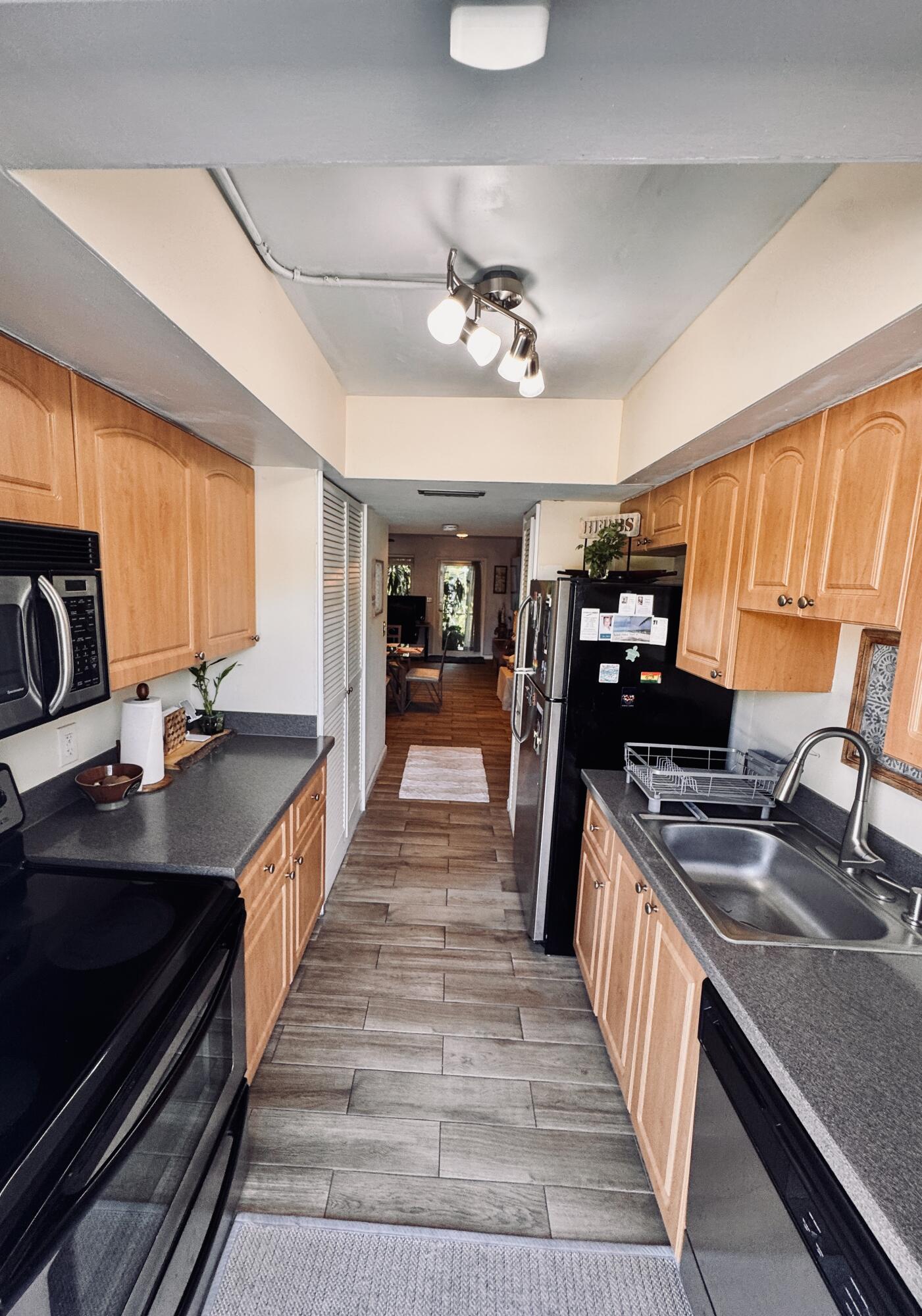 VENETIAN PARK CO-OP - Residential