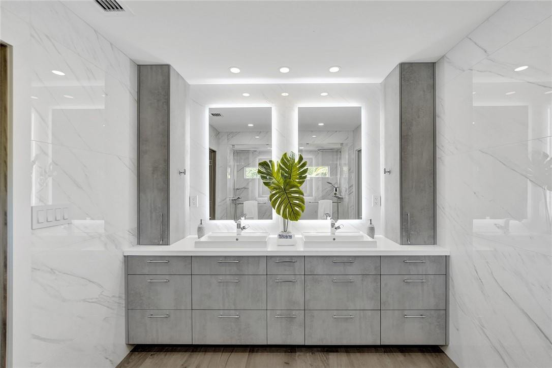 Dolphin Isles - Residential