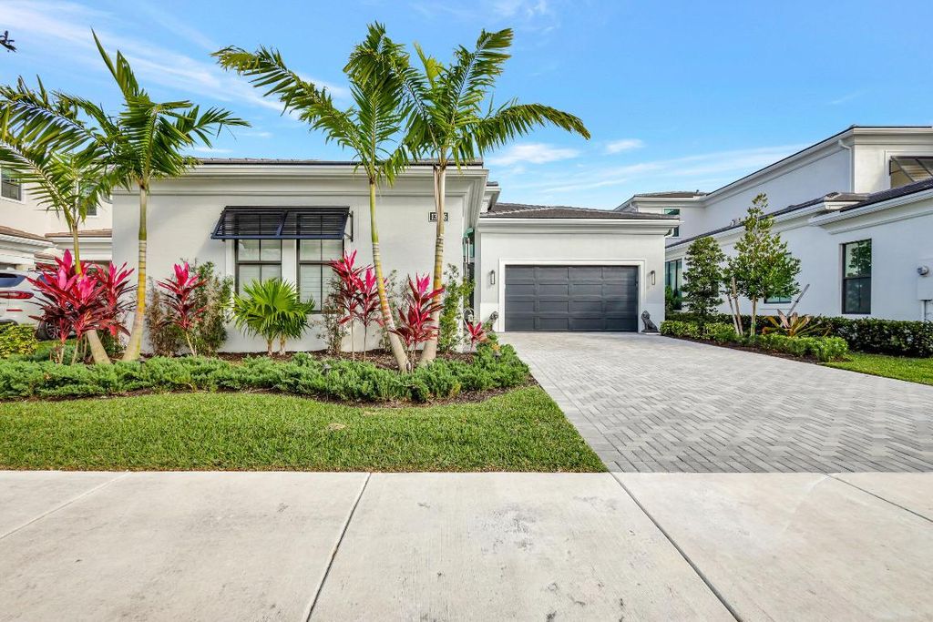 Photo of 13146 Faberge Place, Palm Beach Gardens, FL 33418 (MLS # R10940896)
