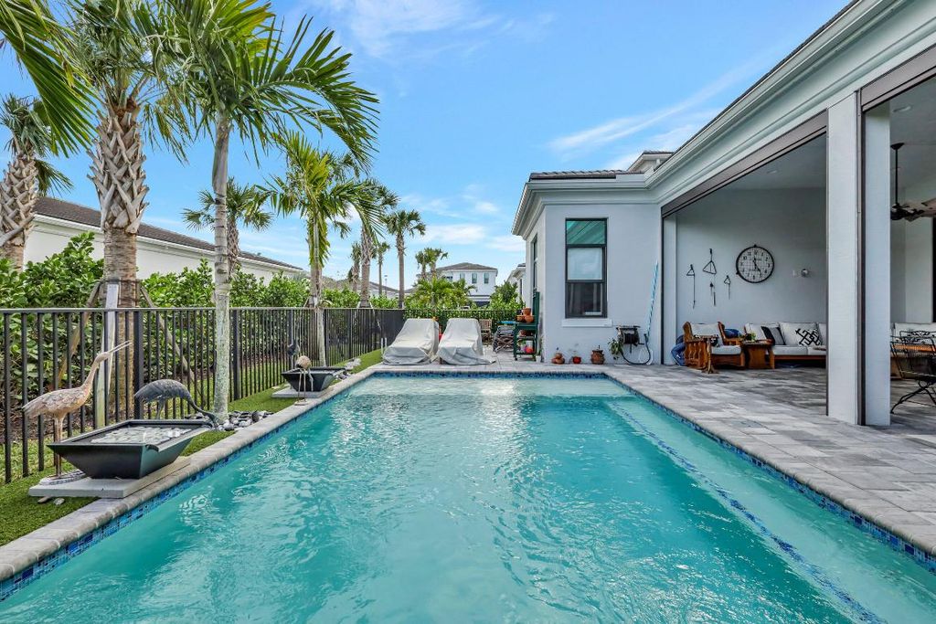 Photo of 13146 Faberge Place, Palm Beach Gardens, FL 33418 (MLS # R10940896)