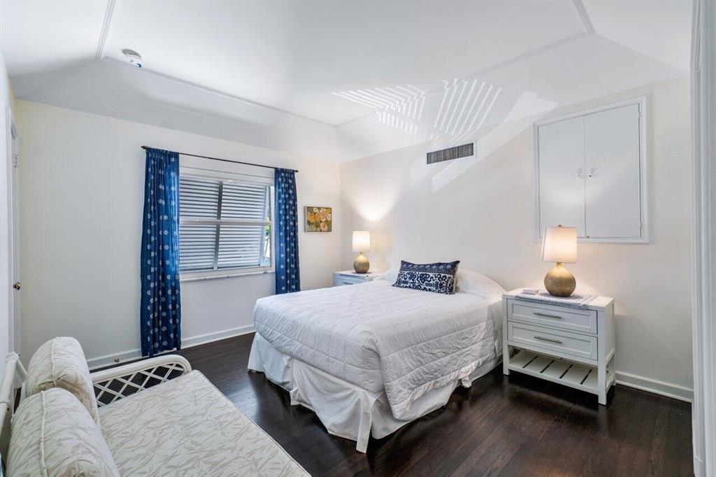 NORTH SHORE - Residential