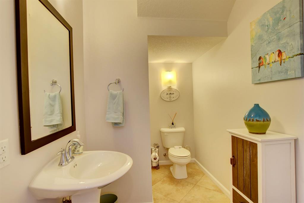 BLUE LAKE TOWNHOMES - Residential