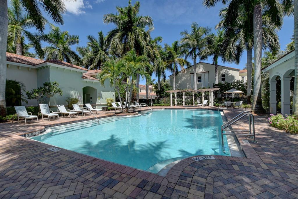 BLUE LAKE TOWNHOMES - Residential